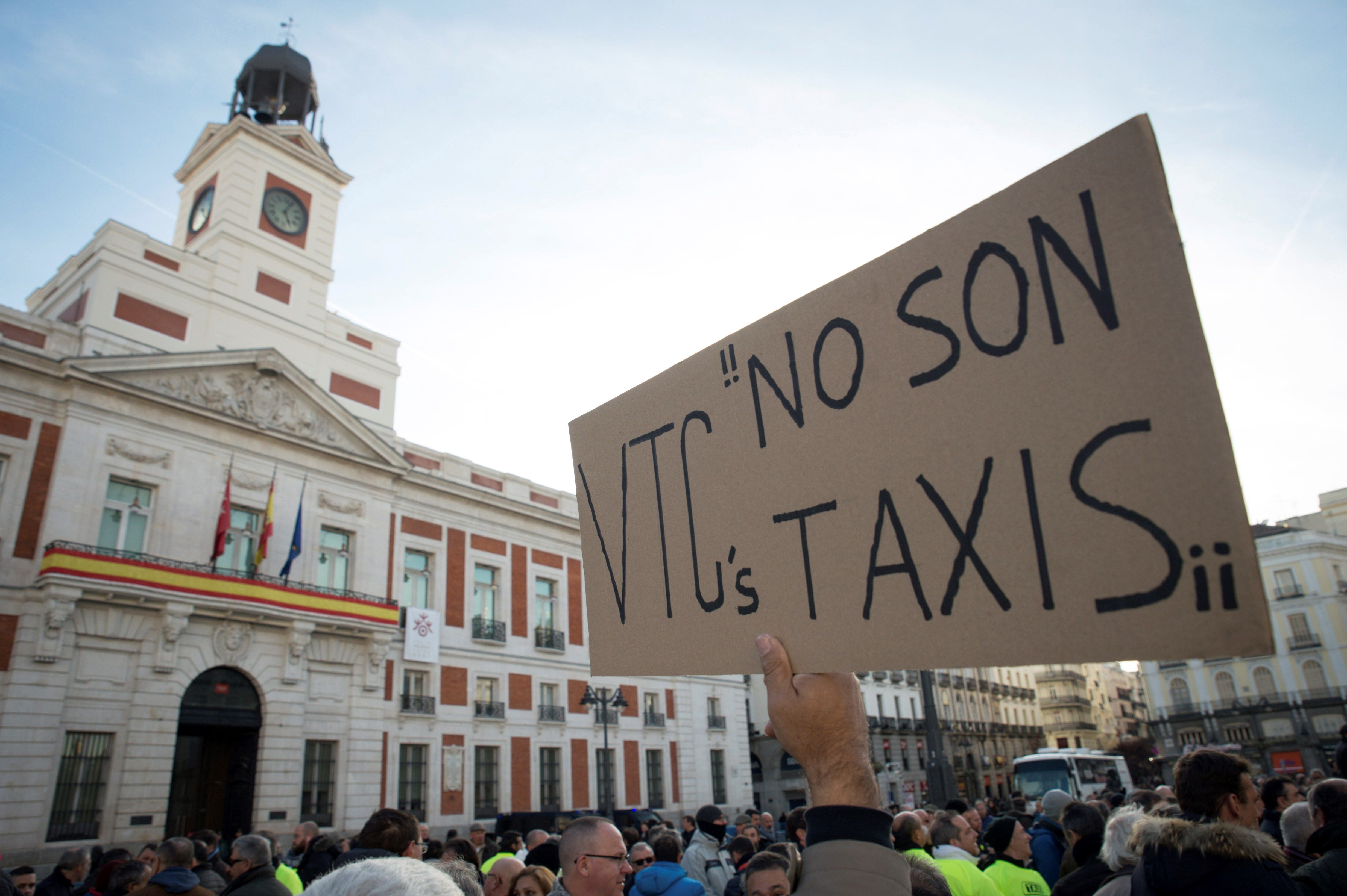 Estudian crear un servicio de taxi unificado en 9 municipios de la Tramuntana Estudian crear un servicio de taxi unificado en 9 municipios de la Tramuntana
