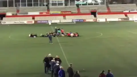 Gritan "sois unas guarras" e "iros a fregar" a una jugadoras durante un partido de la liga femenina en Terrassa Gritan "sois unas guarras" e "iros a fregar" a una jugadoras durante un partido de la liga femenina en Terrassa