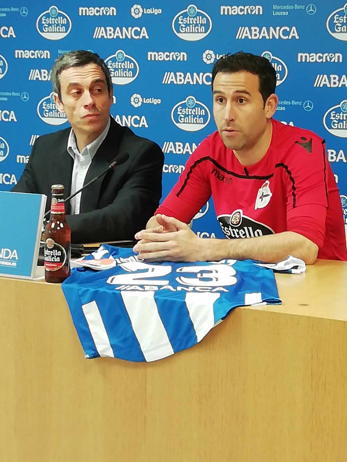 Íñigo López: "No vengo al Dépor a retirarme, vengo con una ilusión tremenda para sumar y conseguir el objetivo" Íñigo López: "No vengo al Dépor a retirarme, vengo con una ilusión tremenda para sumar y conseguir el objetivo"