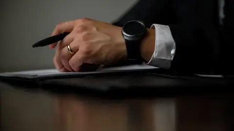 Firma de un documento legal Los expertos recomiendan que se haga testamento