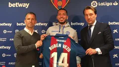 Vezo, Quico y Tito en la presentación Vezo, Quico y Tito en la presentación