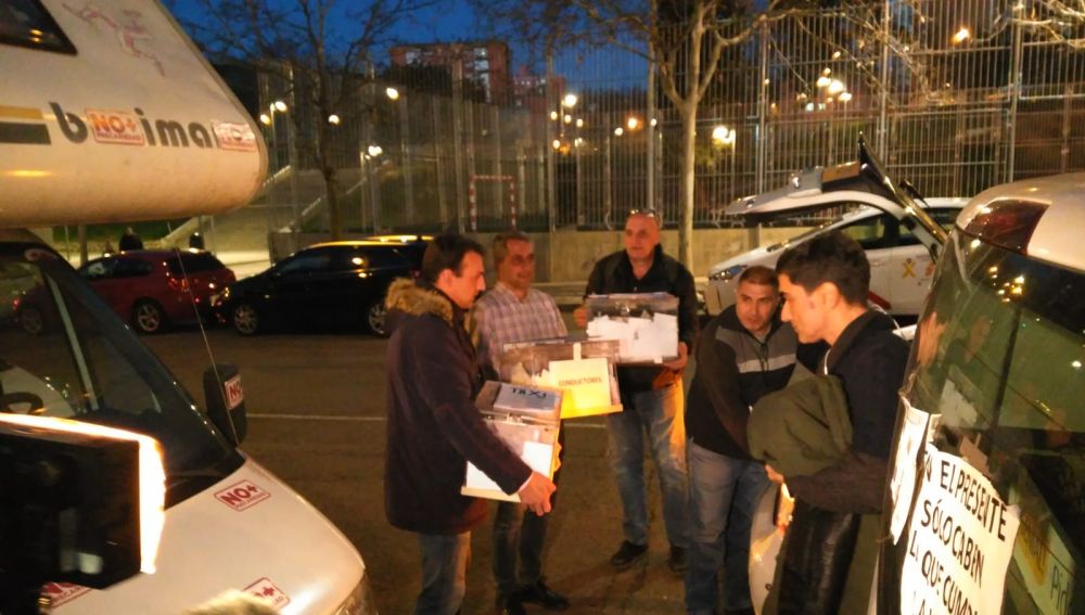 Las urnas donde los taxistas votan si continúan o no con la huelga