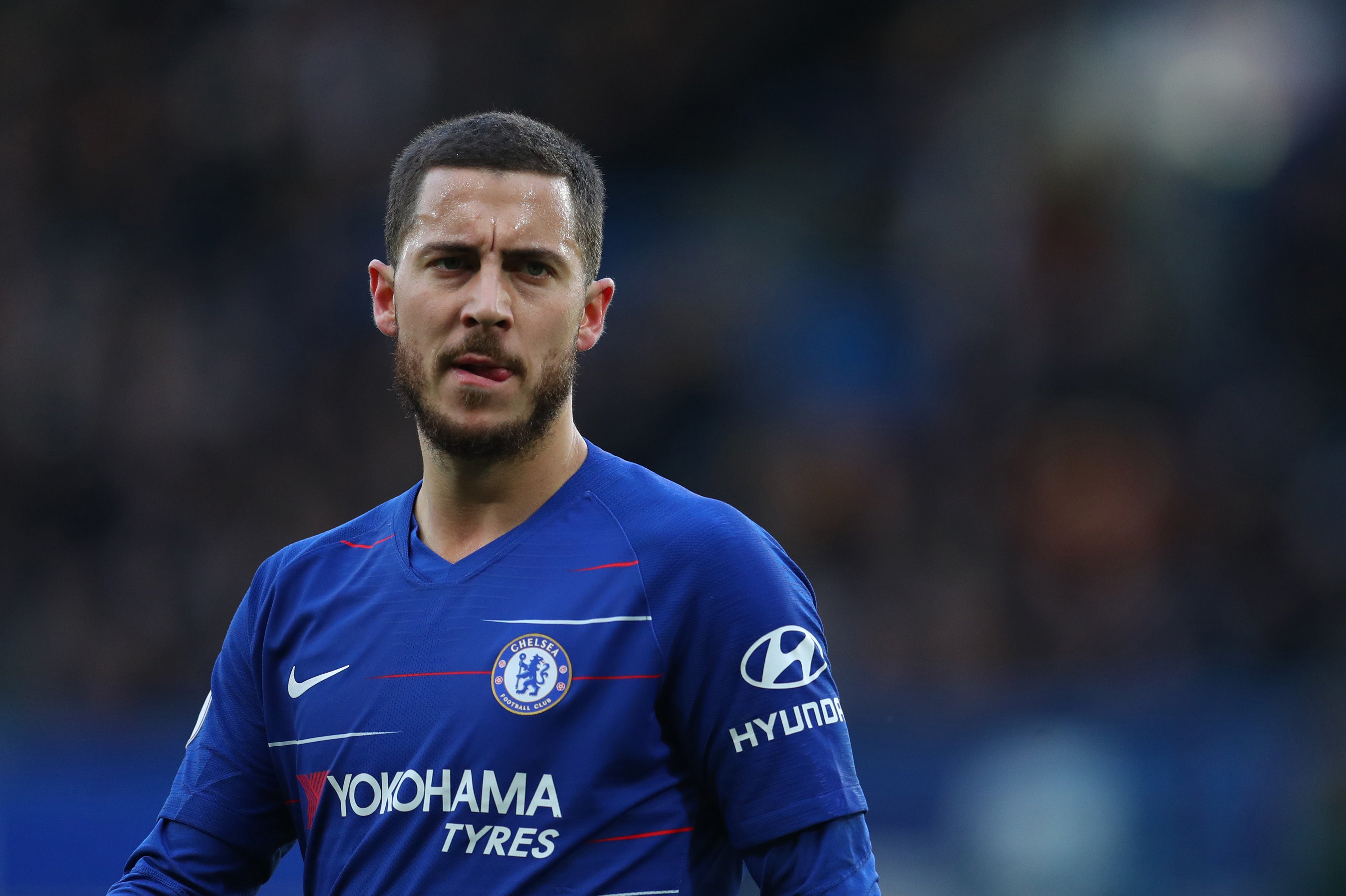 El gesto de Hazard a unos aficionados en un semáforo que parece confirmar su marcha del Chelsea El gesto de Hazard a unos aficionados en un semáforo que parece confirmar su marcha del Chelsea