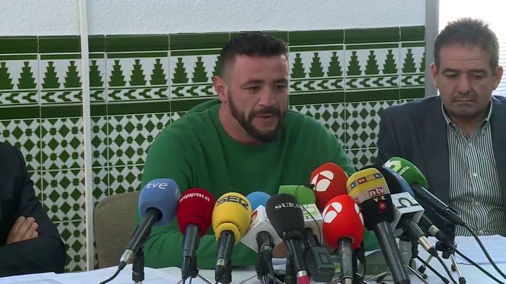 El dueño de la finca donde murió Julen: "Jamás pensé que allí cabía un niño, no me lo perdonaré nunca" El dueño de la finca donde murió Julen: "Jamás pensé que allí cabía un niño, no me lo perdonaré nunca"