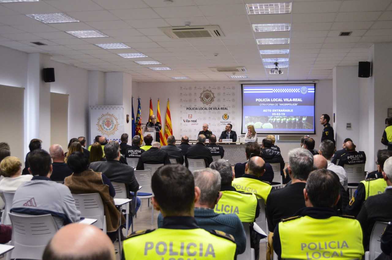 10 agents es jubilen dels seus càrrecs en la Policia Local de Vila-real 10 agents es jubilen dels seus càrrecs en la Policia Local de Vila-real