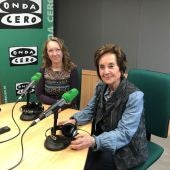 La galardoanda doctora Joana María Román en la categoría de Salud, en los estudios de Onda Cero Mallorca.