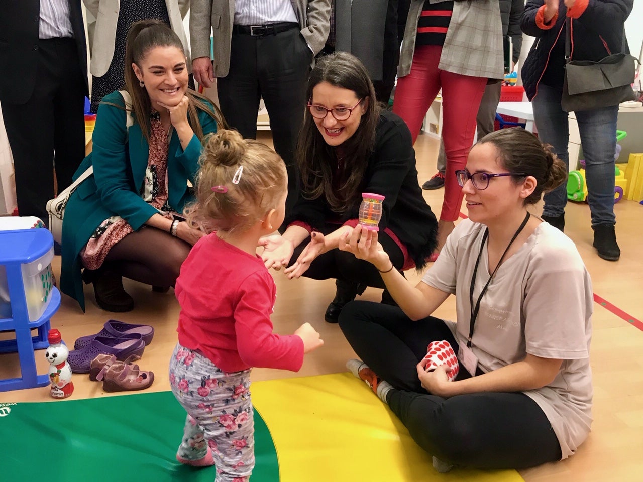 Mónica Oltra se compromete a que la Generalitat va a estudiar favorecer la ampliación de la Fundación Salud Infantil de Elche Mónica Oltra se compromete a que la Generalitat va a estudiar favorecer la ampliación de la Fundación Salud Infantil de Elche