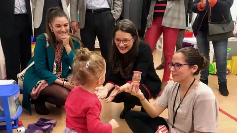 Mónica Oltra en la Fundación Salud Infantil de Elche Mónica Oltra en la Fundación Salud Infantil de Elche