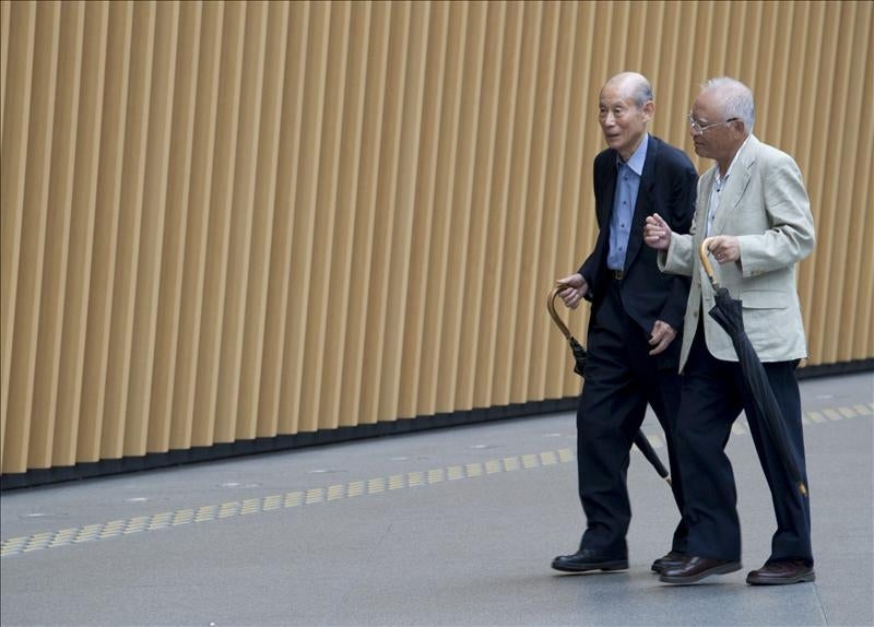 Latitud Cero: Centenarios Latitud Cero: Centenarios