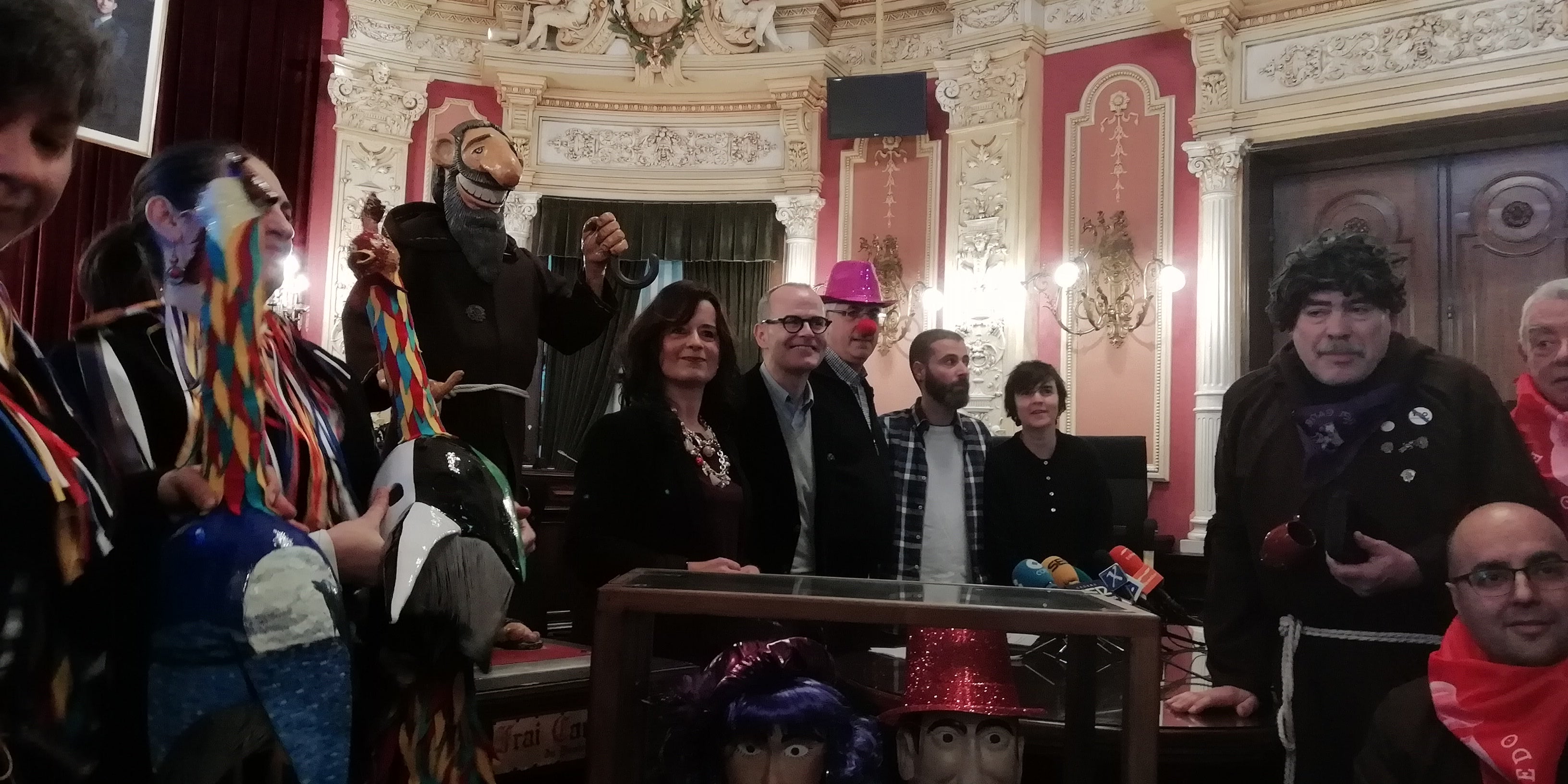 Ourense prepárase para o Entroido 2019 co pregón a cargo de X.A. Touriñán Ourense prepárase para o Entroido 2019 co pregón a cargo de X.A. Touriñán