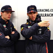 Max Verstappen y Pierre Gasly, en el circuito de Silverstone