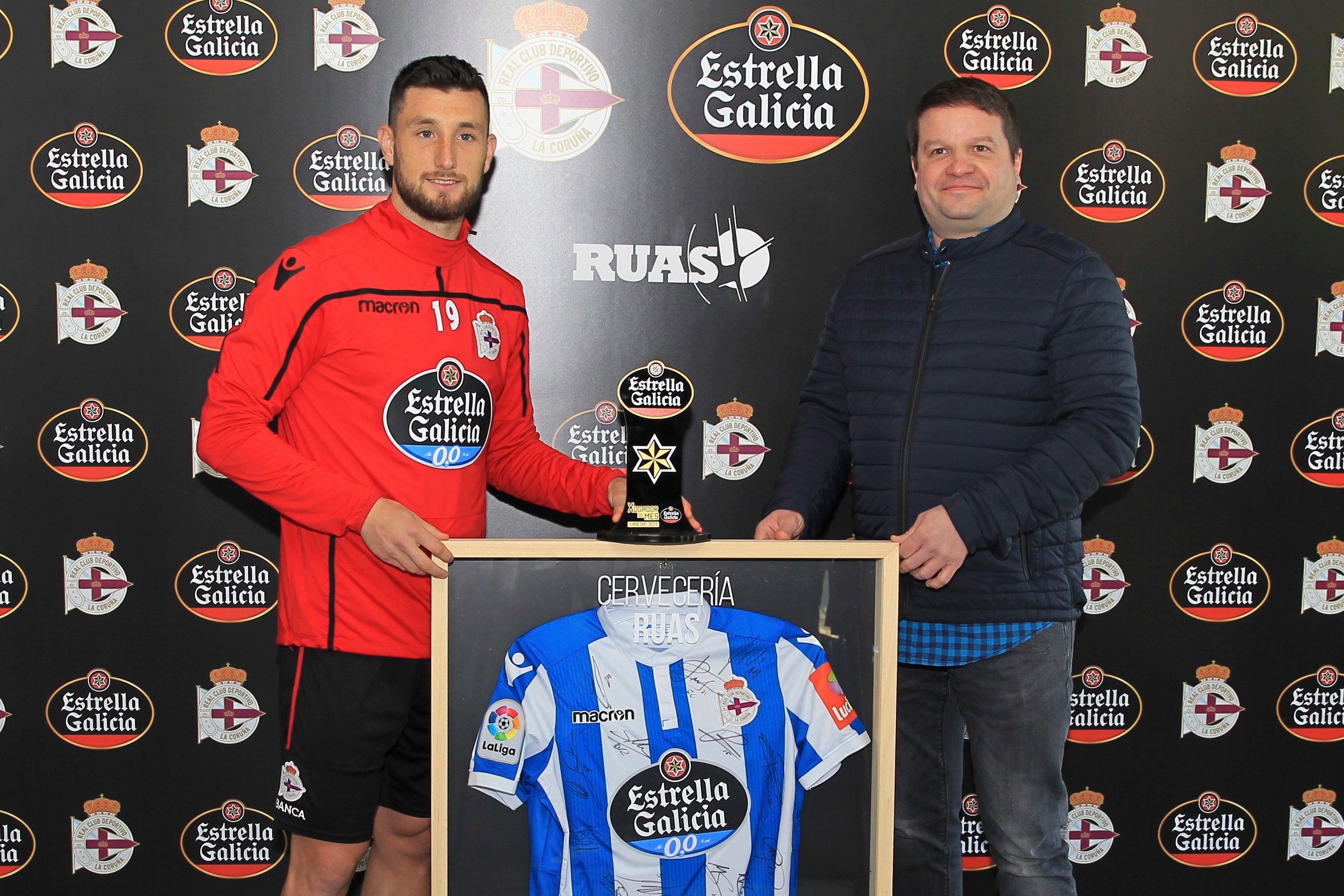 Borja Valle, premiado, pero Pedro Mosquera ... ¡¡¡lesionado!!! Borja Valle, premiado, pero Pedro Mosquera ... ¡¡¡lesionado!!!