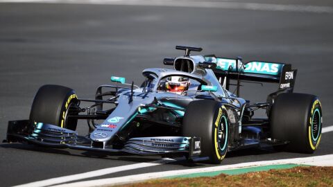 Lewis Hamilton, a los mandos del W10, el nuevo monoplaza de Mercedes