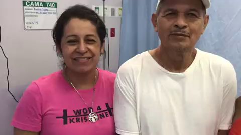 Los pacientes agradecen a la Fundaci&oacute;n Jos&eacute; Ram&oacute;n de la Morena la ayuda sanitaria del Doctor Litton