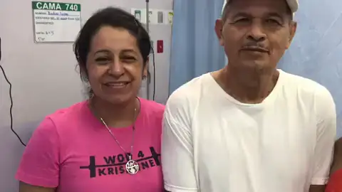 Los pacientes agradecen a la Fundación José Ramón de la Morena la ayuda sanitaria del Doctor Litton Los pacientes agradecen a la Fundación José Ramón de la Morena la ayuda sanitaria del Doctor Litton