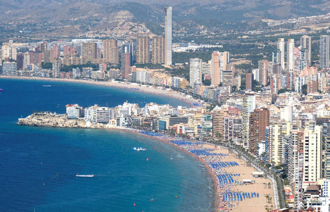 ¿Por qué odiamos o amamos Benidorm? ¿Por qué odiamos o amamos Benidorm?