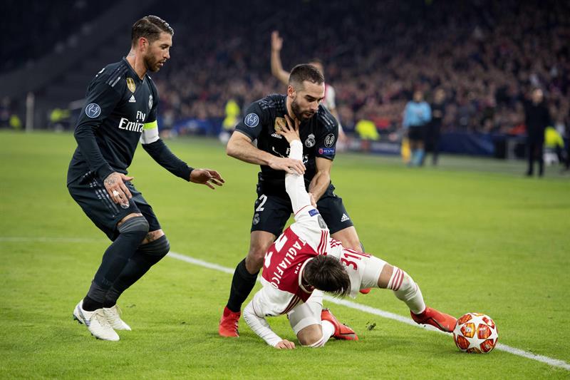 Sergio Ramos: "Vinicius es muy bueno pero no me lo pongáis por las nubes que luego pasa lo que pasa" Sergio Ramos: "Vinicius es muy bueno pero no me lo pongáis por las nubes que luego pasa lo que pasa"