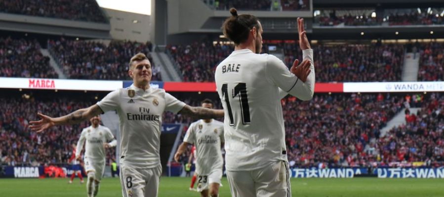 El corte de mangas de Gareth Bale en el Wanda Metropolitano El corte de mangas de Gareth Bale en el Wanda Metropolitano