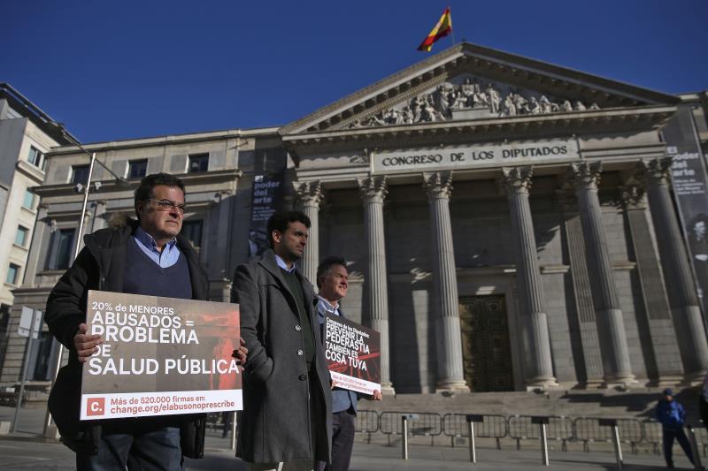 Víctimas de abusos sexuales piden al Gobierno ampliar los plazos de prescripción de los delitos de pederastia Víctimas de abusos sexuales piden al Gobierno ampliar los plazos de prescripción de los delitos de pederastia