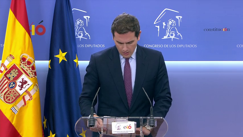 Albert Rivera: "El gobierno Frankenstein ha muerto, pero Sánchez lo resucitará si puede. Por eso tenemos que llenar las urnas de votos naranjas" Albert Rivera: "El gobierno Frankenstein ha muerto, pero Sánchez lo resucitará si puede. Por eso tenemos que llenar las urnas de votos naranjas"