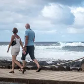 El viento fuerte y el oleaje en las islas Canarias El viento fuerte y el oleaje en las islas Canarias