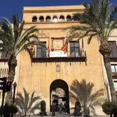 Fachada del Ayuntamiento de Elche Fachada del Ayuntamiento de Elche