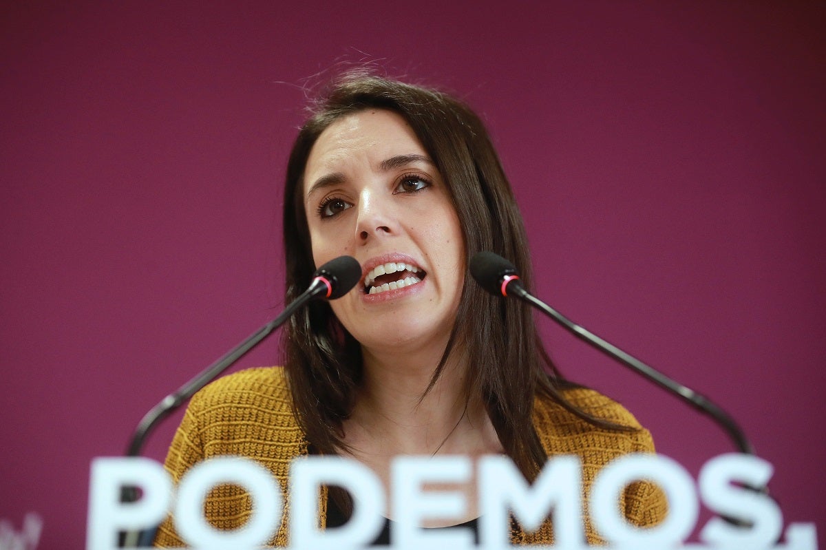 Montero dice que una mujer sucederá a Iglesias al frente de Podemos y que eso "será pronto" Montero dice que una mujer sucederá a Iglesias al frente de Podemos y que eso "será pronto"