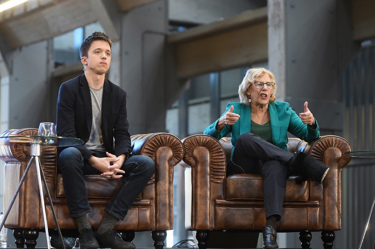 Carmena y Errejón presentan Más Madrid: "España está llena de cigarras que hacen mucho ruido pero trabajan menos que las hormigas" Carmena y Errejón presentan Más Madrid: "España está llena de cigarras que hacen mucho ruido pero trabajan menos que las hormigas"