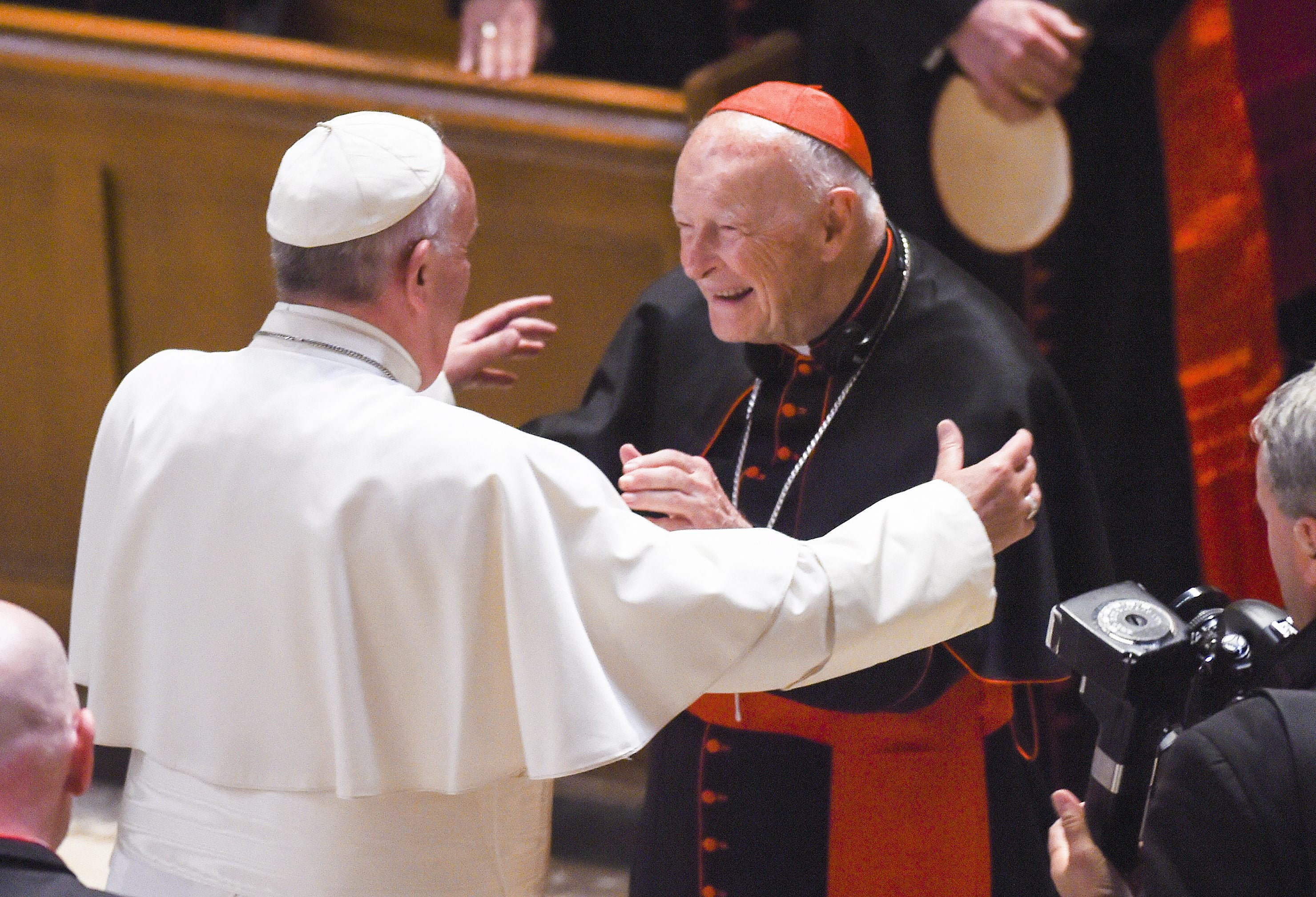 El Vaticano expulsa de sacerdocio a excardenal McCarrick tras las acusaciones de abusos El Vaticano expulsa de sacerdocio a excardenal McCarrick tras las acusaciones de abusos