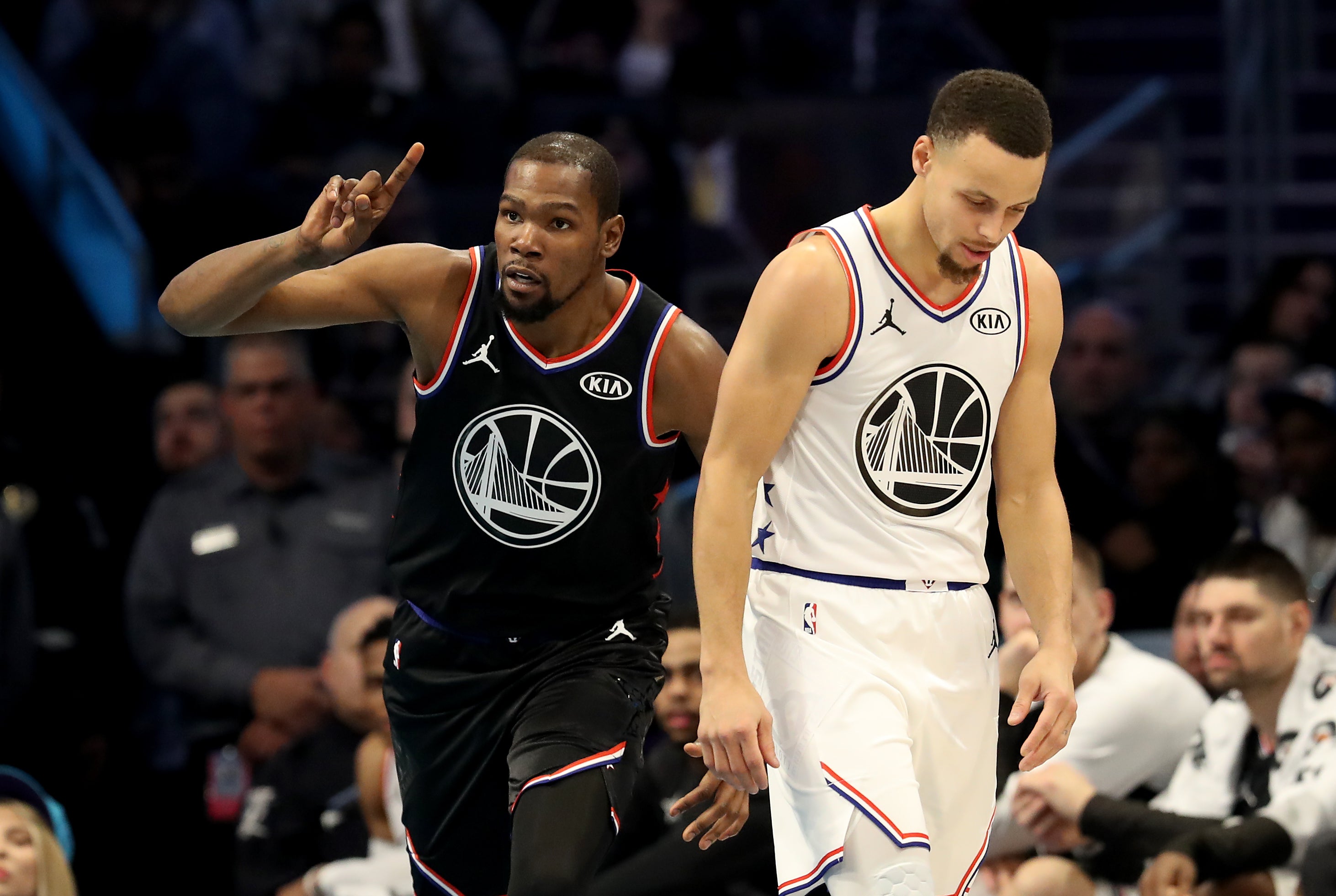 El 'Equipo LeBron' se impone al 'Equipo Giannis' remontando en un All Star con Durant como protagonista El 'Equipo LeBron' se impone al 'Equipo Giannis' remontando en un All Star con Durant como protagonista