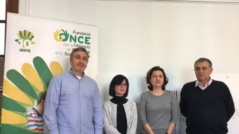 Nuevo programa de mediaci&oacute;n del Govern para personas sordociegas