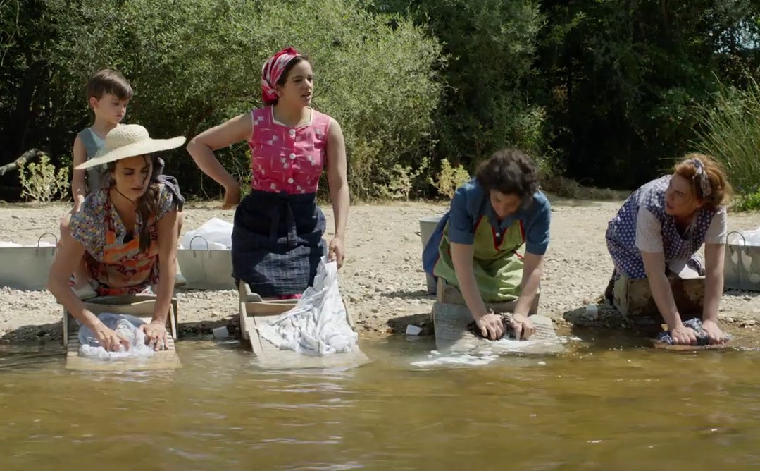 Antonio Banderas y Penélope Cruz protagonizan 'Dolor y gloria' la película que Pedro Almodóvar estrena el próximo 22 de marzo Antonio Banderas y Penélope Cruz protagonizan 'Dolor y gloria' la película que Pedro Almodóvar estrena el próximo 22 de marzo