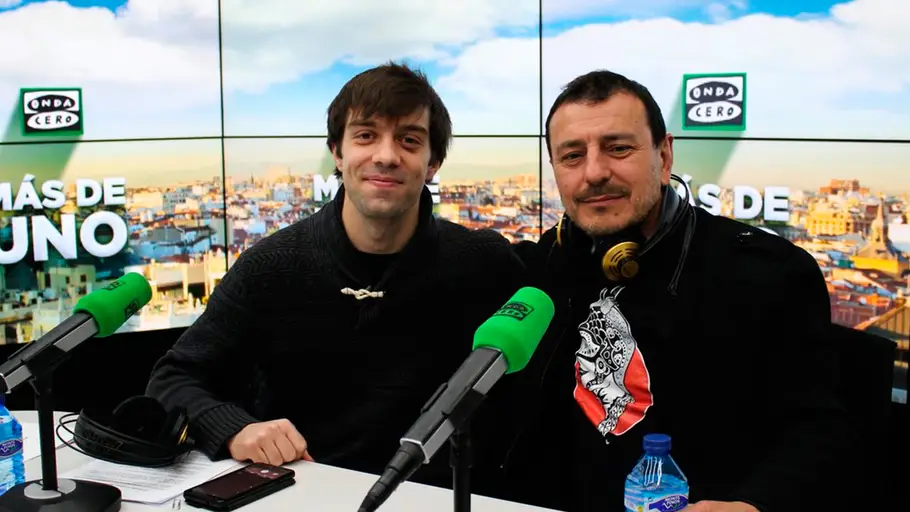 Raúl Pulido y Marcial Álvarez en los estudios de Onda Cero Raúl Pulido y Marcial Álvarez durante una entrevista en Onda Cero