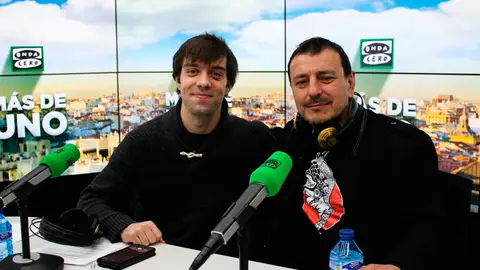 Raúl Pulido y Marcial Álvarez en los estudios de Onda Cero Raúl Pulido y Marcial Álvarez durante una entrevista en Onda Cero