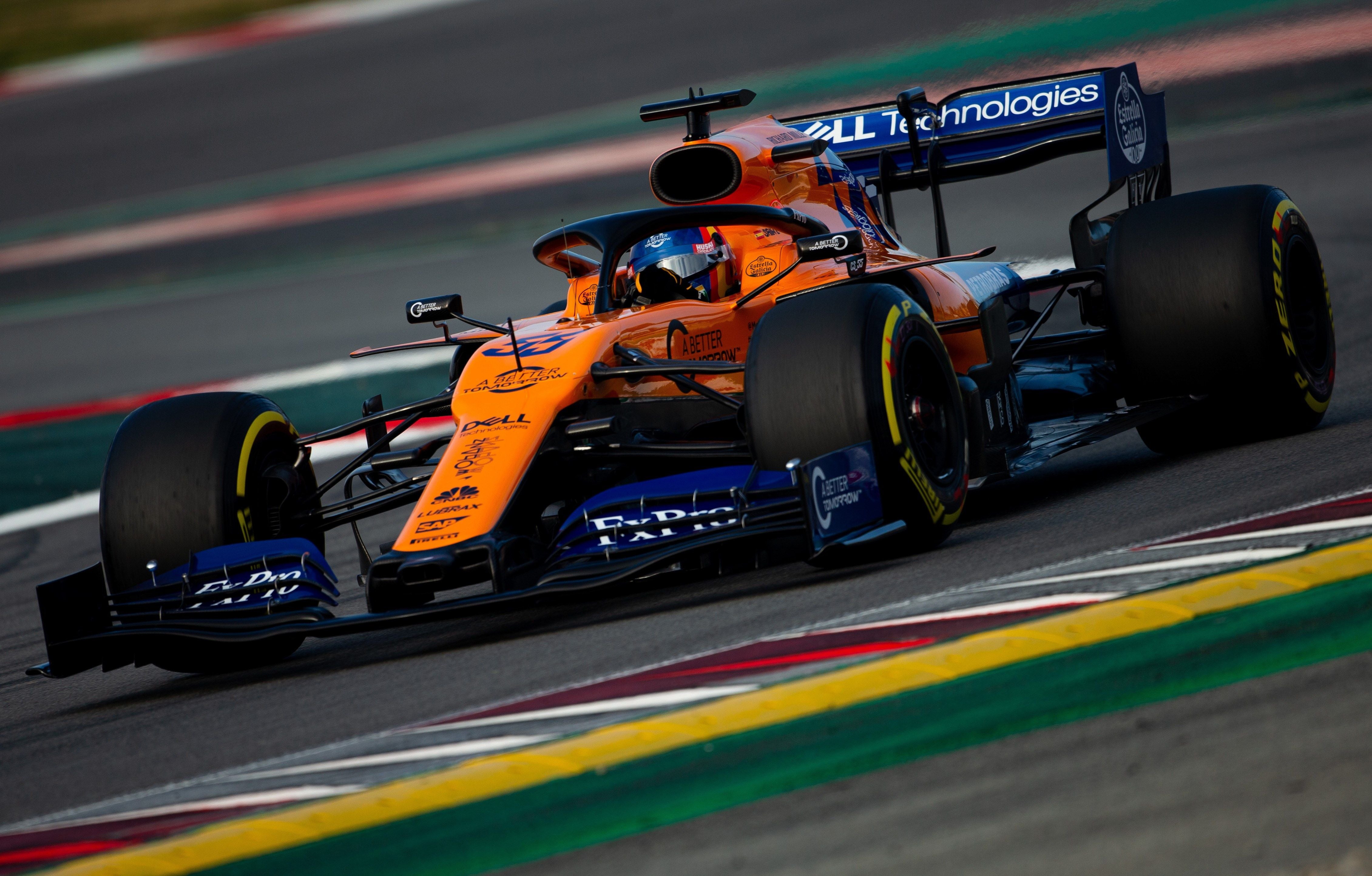 Vettel vuelva en la primera sesión de test en Montmeló y Carlos Sainz logra un gran segundo puesto con el McLaren Vettel vuelva en la primera sesión de test en Montmeló y Carlos Sainz logra un gran segundo puesto con el McLaren