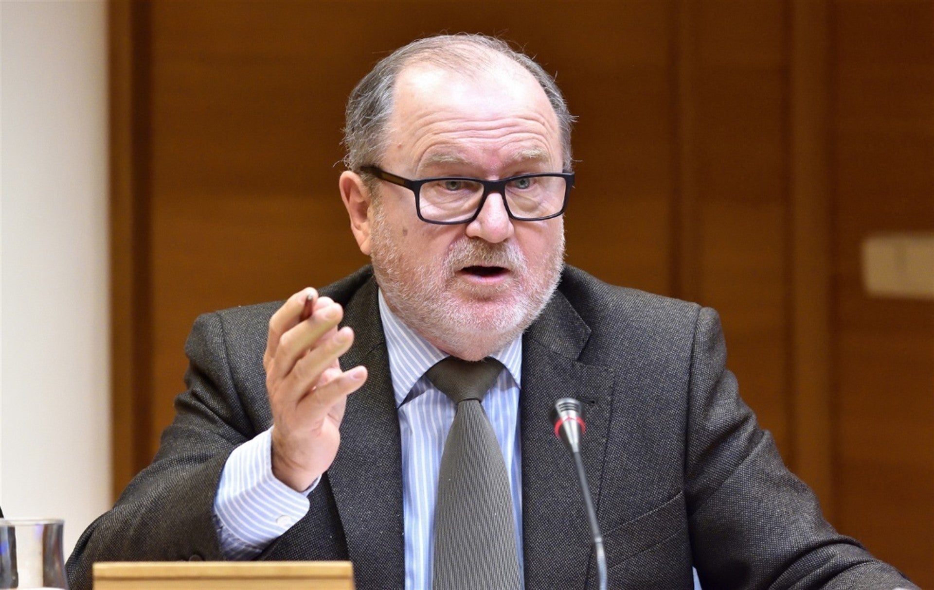 Font de Mora defiende su gestión: "Si hubiera tenido la más leve sospecha de irregularidad la hubiera denunciado" Font de Mora defiende su gestión: "Si hubiera tenido la más leve sospecha de irregularidad la hubiera denunciado"