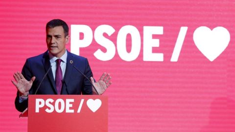  El presidente del Gobierno, Pedro S&aacute;nchez, durante la presentaci&oacute;n de la precampa&ntilde;a del PSOE para las elecciones generales del 28 de abril.