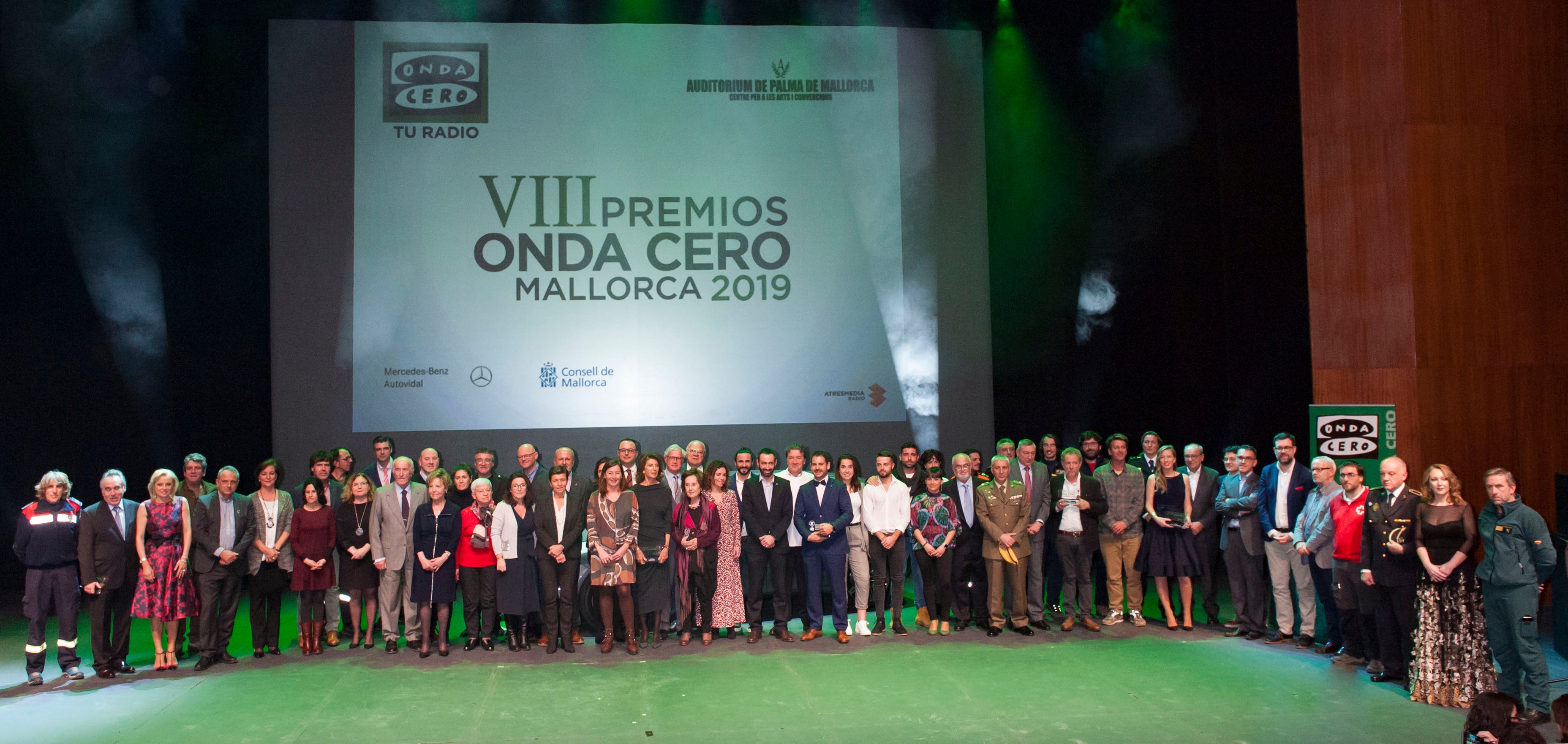 1.500 personas abarrotan el Auditorium de Palma en una emotiva gala de los Premios Onda Cero Mallorca 1.500 personas abarrotan el Auditorium de Palma en una emotiva gala de los Premios Onda Cero Mallorca