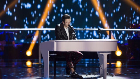 Javier Erro canta ‘Hábito de ti’ en los Asaltos de ‘La Voz’