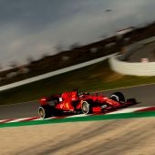 Charles Leclerc pilota el Ferrari en Montmeló