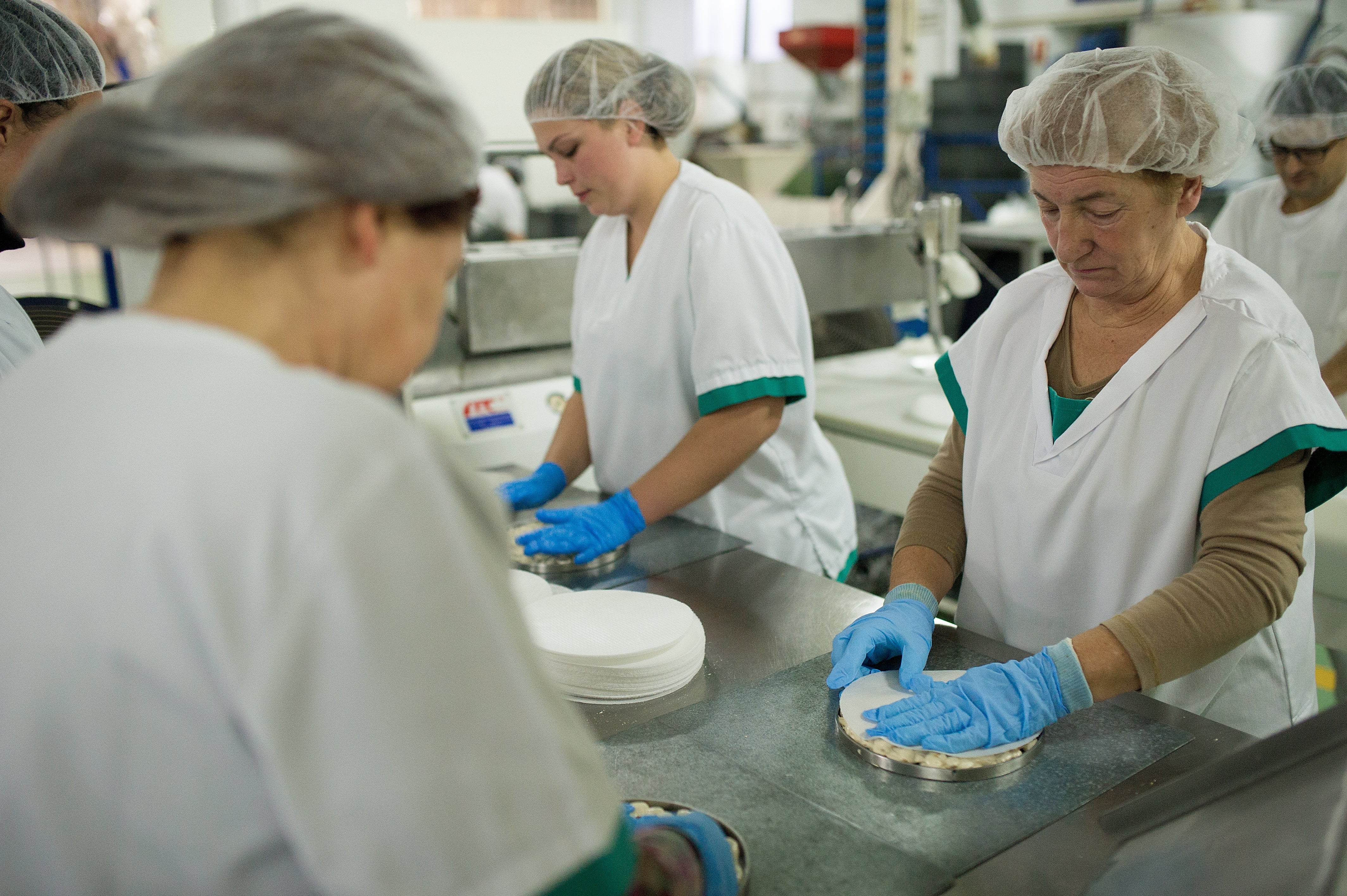 El PIB creció un 0,4% en el segundo trimestre, una décima menos y su menor avance en tres años El PIB creció un 0,4% en el segundo trimestre, una décima menos y su menor avance en tres años