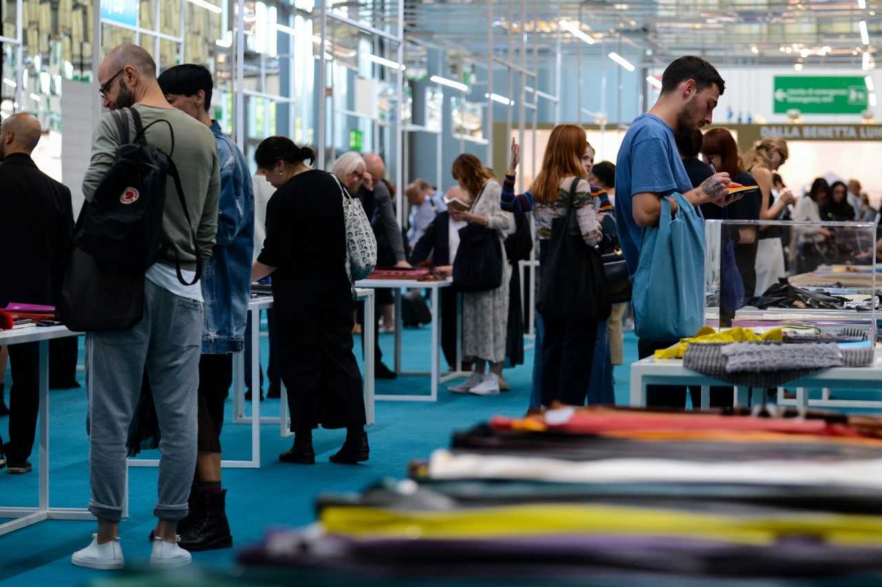 La feria Lineapelle de Milán moviliza a medio centenar de empresas de componentes para el calzado de las comarcas del Vinalopó La feria Lineapelle de Milán moviliza a medio centenar de empresas de componentes para el calzado de las comarcas del Vinalopó