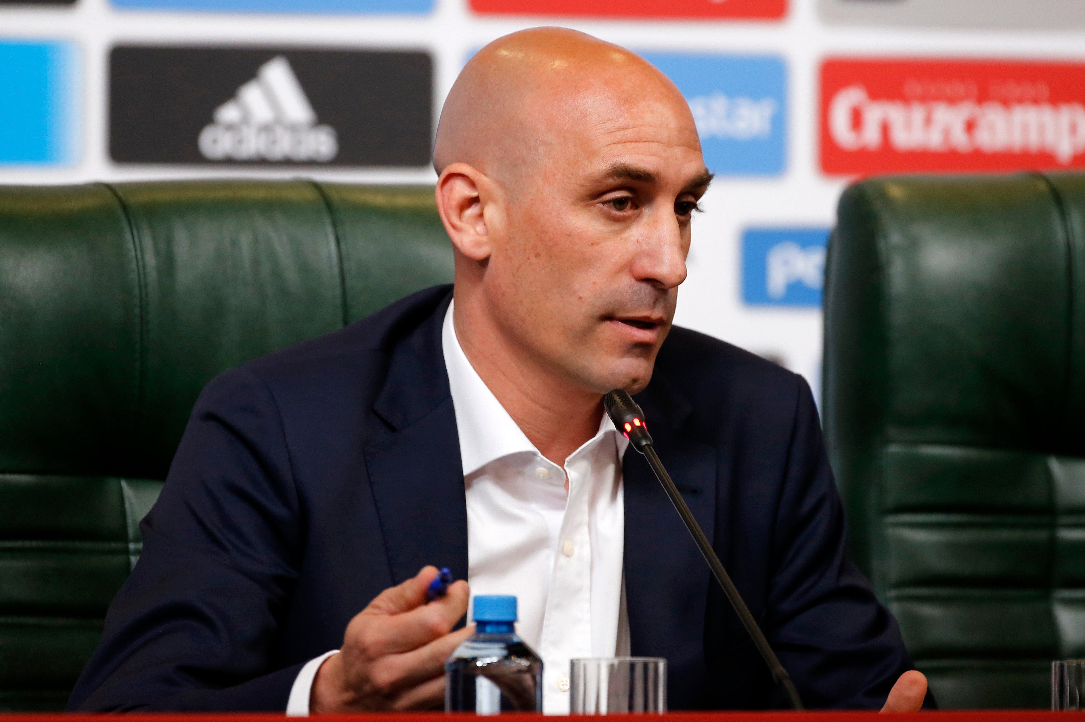Luis Rubiales dice que la Supercopa de España en Arabia Saudí es "una opción" Luis Rubiales dice que la Supercopa de España en Arabia Saudí es "una opción"