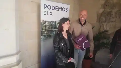 Marga Lag y José Vicente Bustamante, de Podemos Elche Marga Lag y José Vicente Bustamante, de Podemos Elche