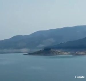 Un helicóptero cae al pantano de Iznájar tras sufrir un accidente en Córdoba Un helicóptero cae al pantano de Iznájar tras sufrir un accidente en Córdoba