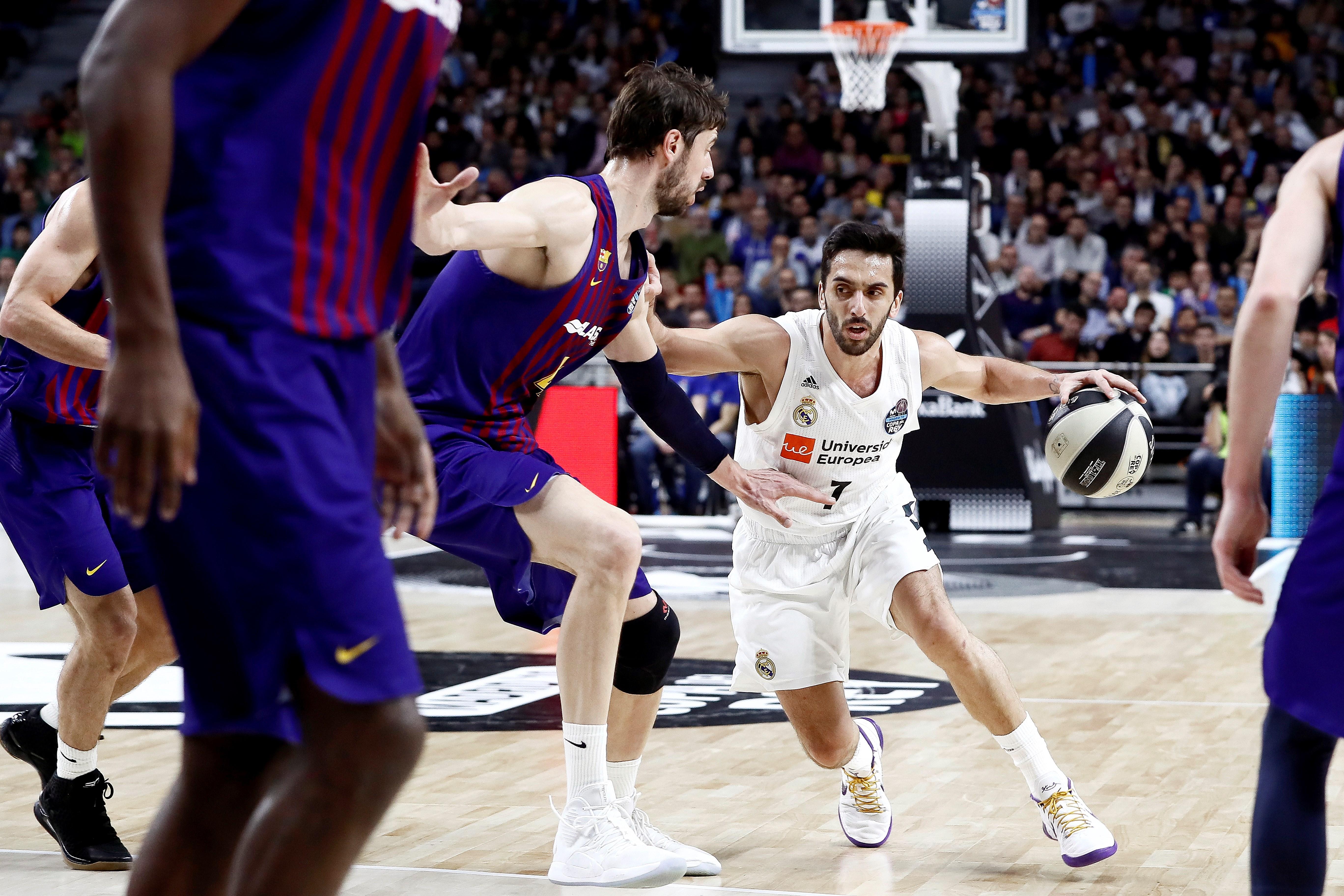 Retiran la licencia a Felipe Reyes y Campazzo por los insultos tras la final de Copa Retiran la licencia a Felipe Reyes y Campazzo por los insultos tras la final de Copa