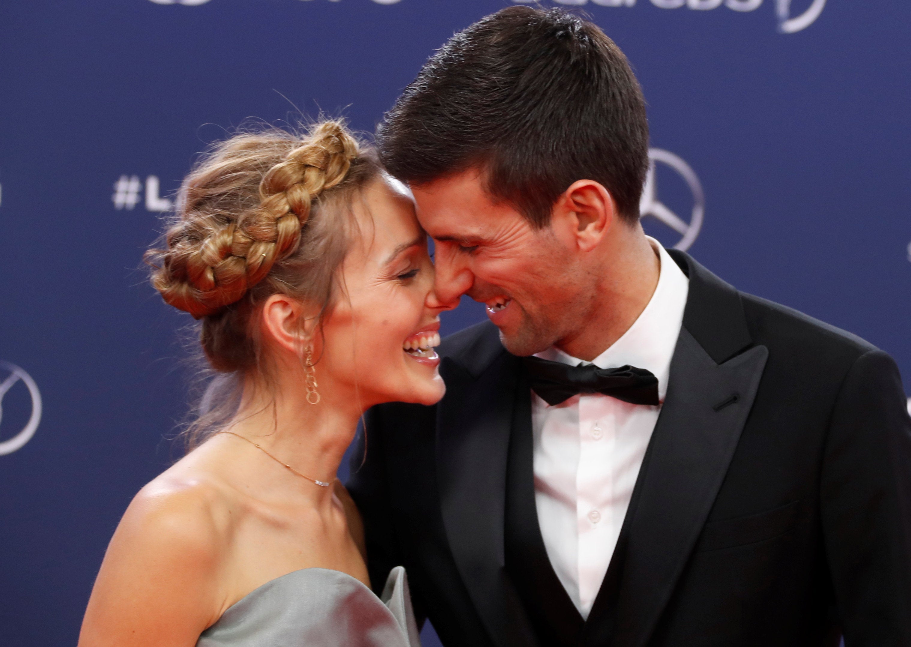 Conmovedor discurso de Djokovic tras ganar el Laureus: "Pensé en dejar el tenis, no me sentía bien" Conmovedor discurso de Djokovic tras ganar el Laureus: "Pensé en dejar el tenis, no me sentía bien"