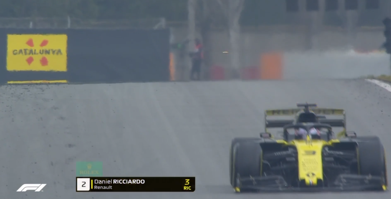 Ricciardo pierde el alerón trasero en plena recta durante los test de Barcelona Ricciardo pierde el alerón trasero en plena recta durante los test de Barcelona