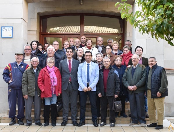 2.000 mayores podran difrutar de los "Paseos Reales" de la Diputación 2.000 mayores podran difrutar de los "Paseos Reales" de la Diputación