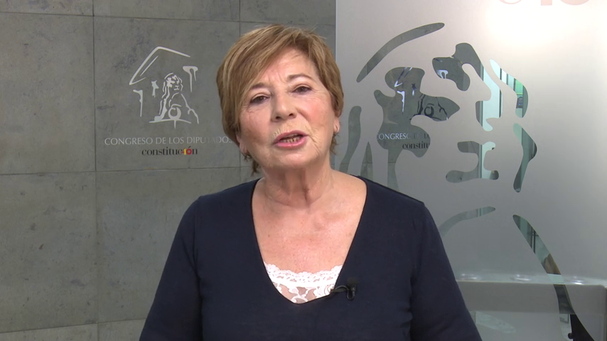 Rubén Amón indulta a Celia Villalobos: "Es un verso libre, una tipa con personalidad" Rubén Amón indulta a Celia Villalobos: "Es un verso libre, una tipa con personalidad"